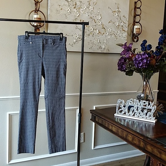 Comfort Fit Navy Blue And Tan Slim Leg Pant By Rafaella. Size 6 - Picture 13 of 17